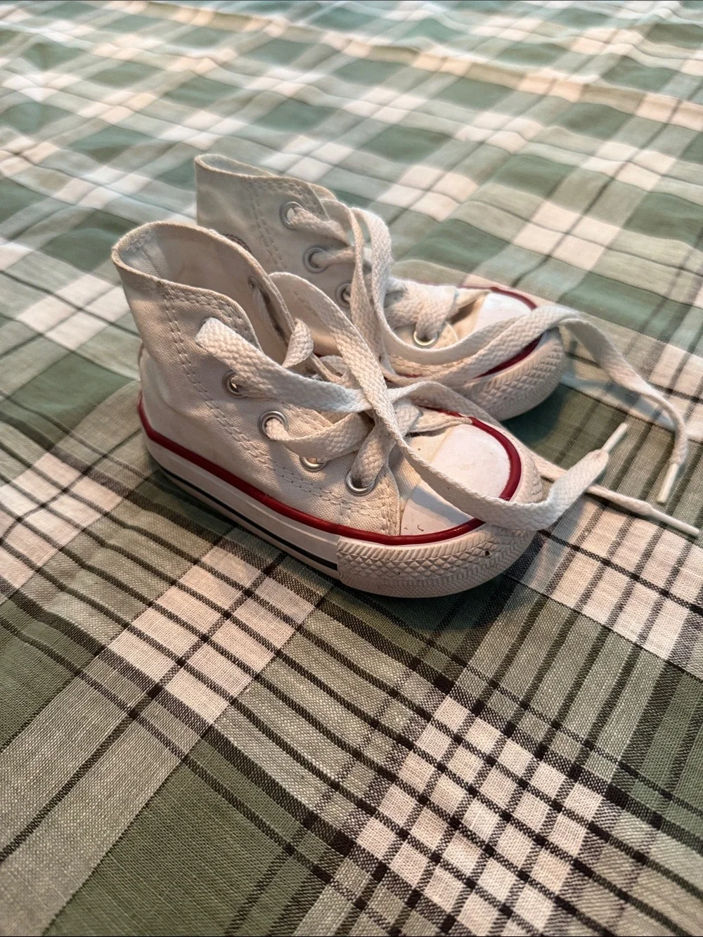 Converse All Stars Baby Shoes Sz 4 White High Tops